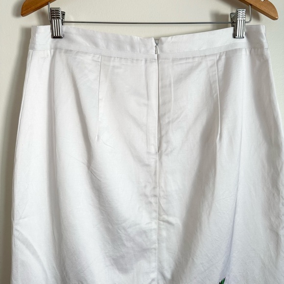 Banana Republic Satiny White Rhinestone Pineapple Embellishment Pencil Skirt - Picture 6 of 8